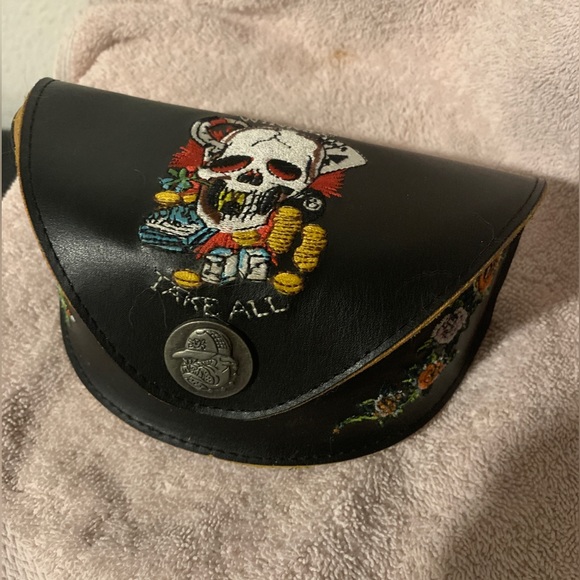 Vintage Ed Hardy Catcher Sunglasses with leather Case, wipe and booklet - Picture 3 of 5